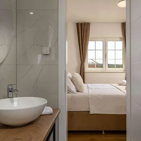 Stina Murter * Jezera